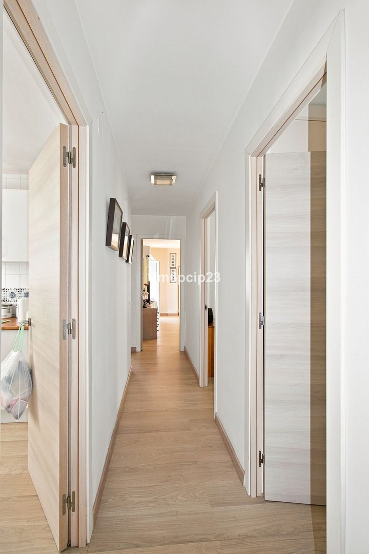3 Bed Middle Floor Apartment in San Luis de Sabinillas