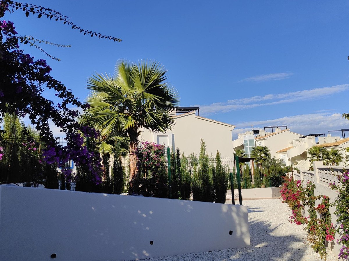 2 Bed Ground Floor Apartment in Denia