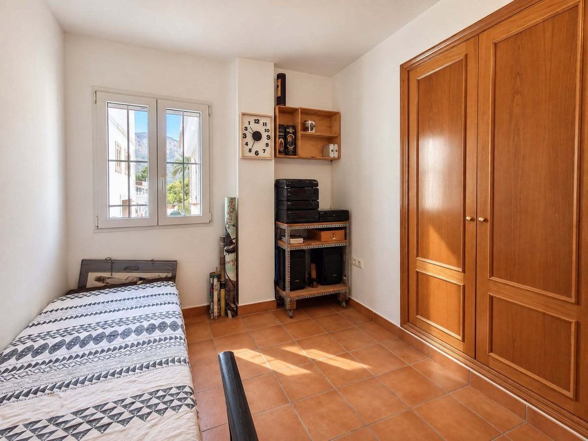 3 Bed Ground Floor Apartment in Jesús Pobre