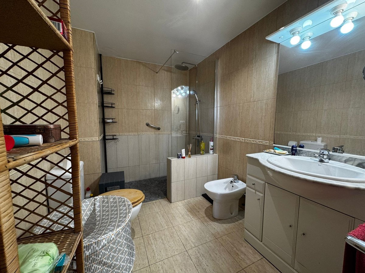 3 Bed Ground Floor Apartment in Jesús Pobre