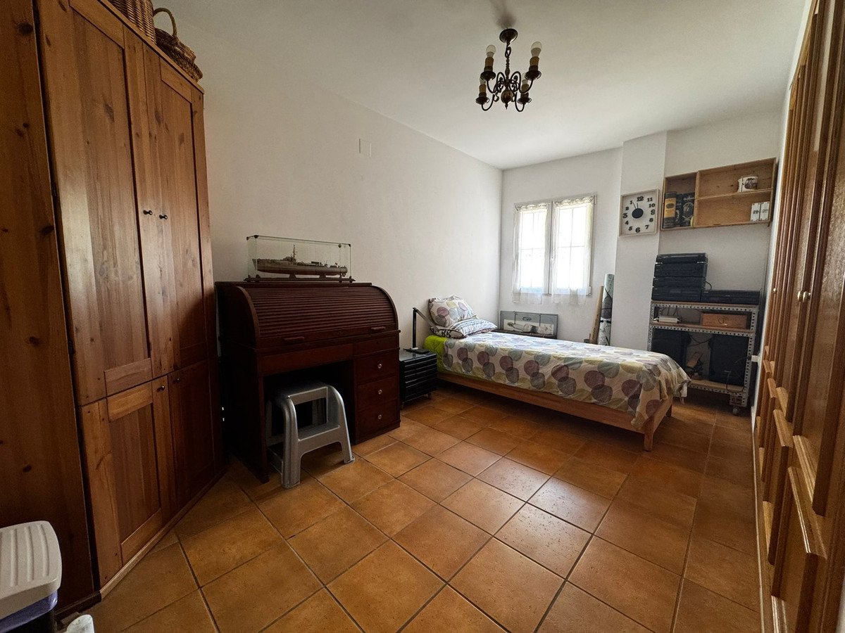 3 Bed Ground Floor Apartment in Jesús Pobre