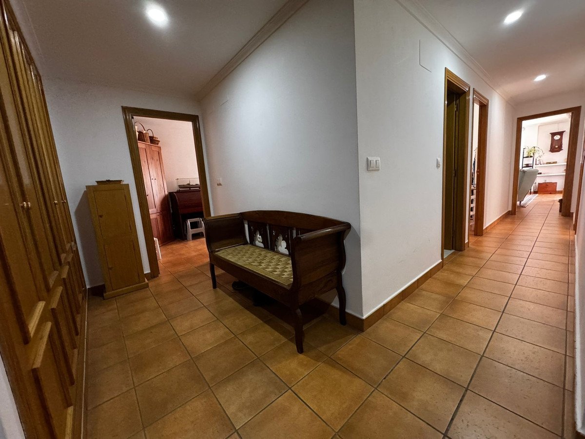3 Bed Ground Floor Apartment in Jesús Pobre