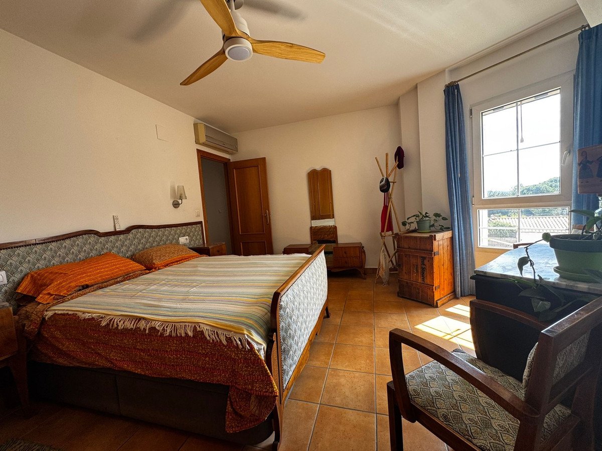 3 Bed Ground Floor Apartment in Jesús Pobre