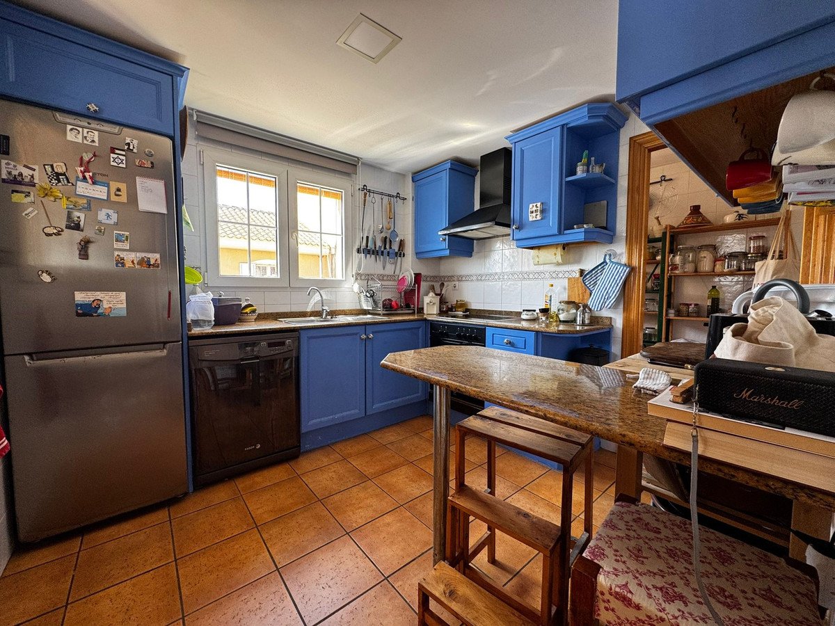 3 Bed Ground Floor Apartment in Jesús Pobre