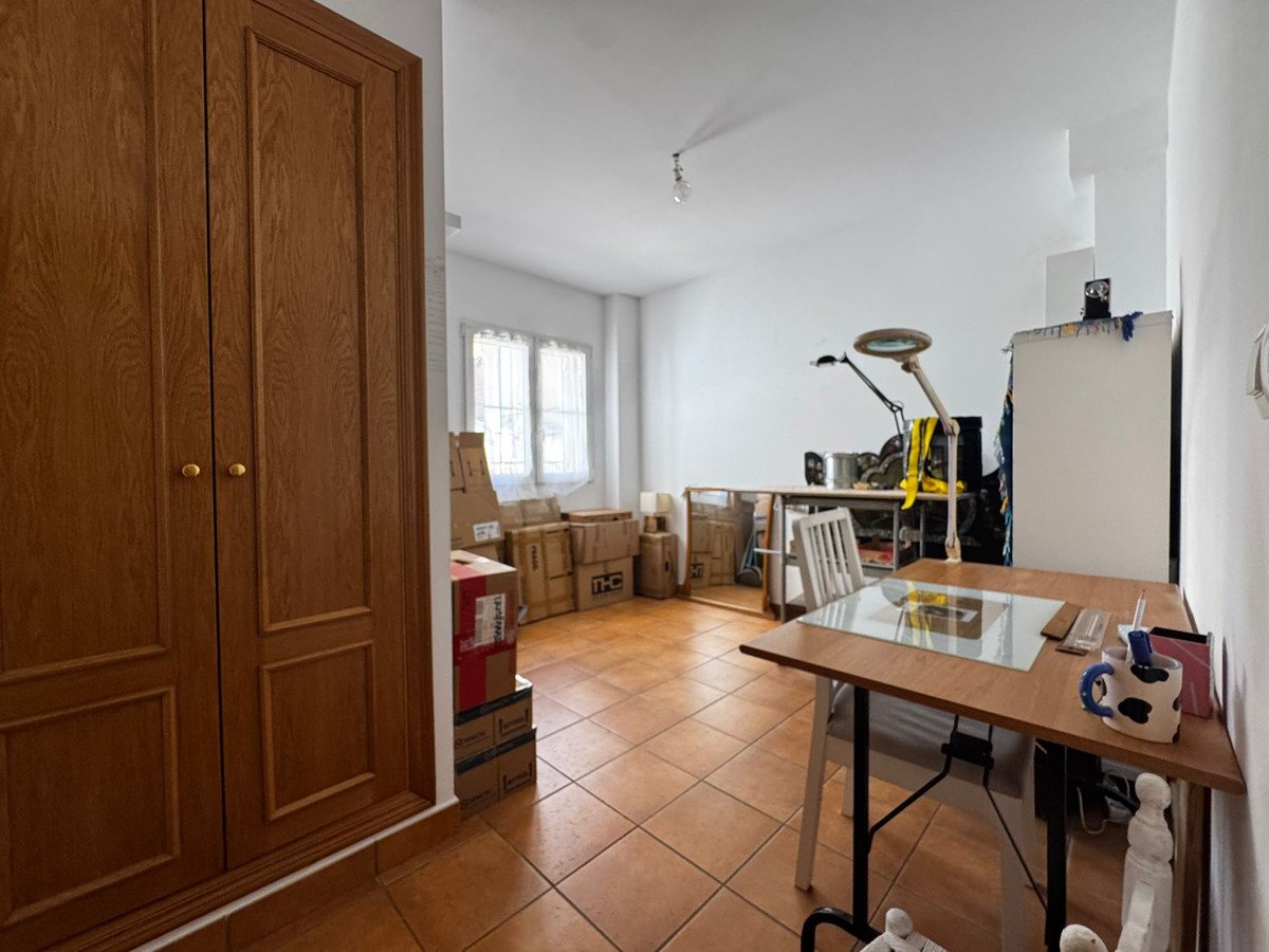 3 Bed Ground Floor Apartment in Jesús Pobre