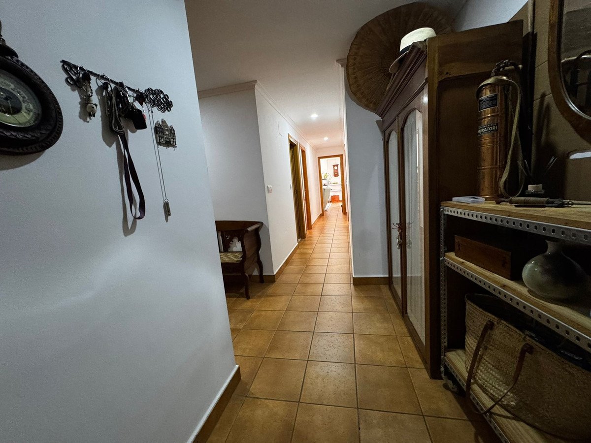 3 Bed Ground Floor Apartment in Jesús Pobre