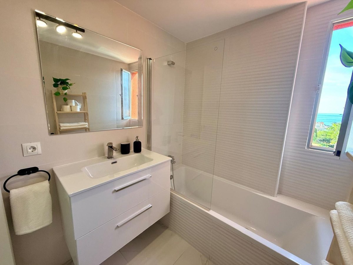 1 Bed Middle Floor Apartment in Benalmadena Costa