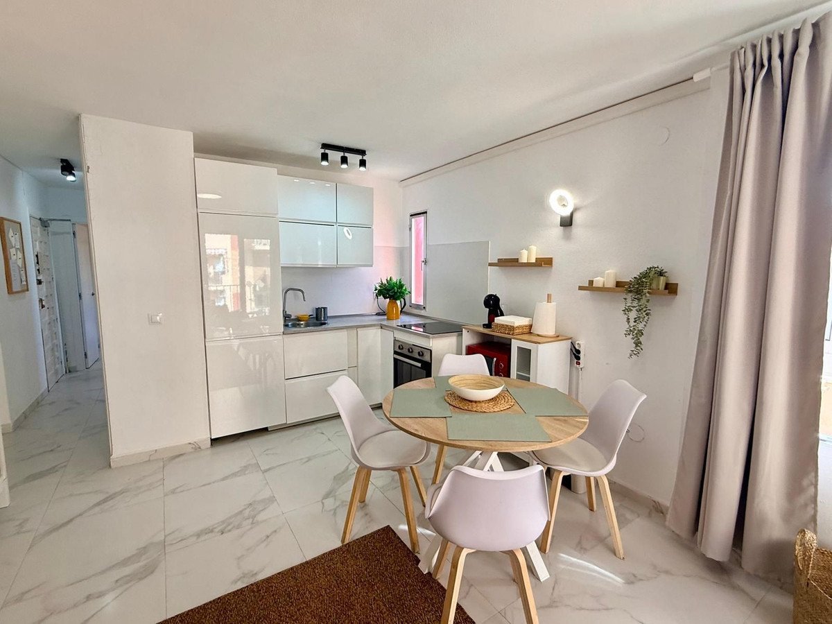 1 Bed Middle Floor Apartment in Benalmadena Costa