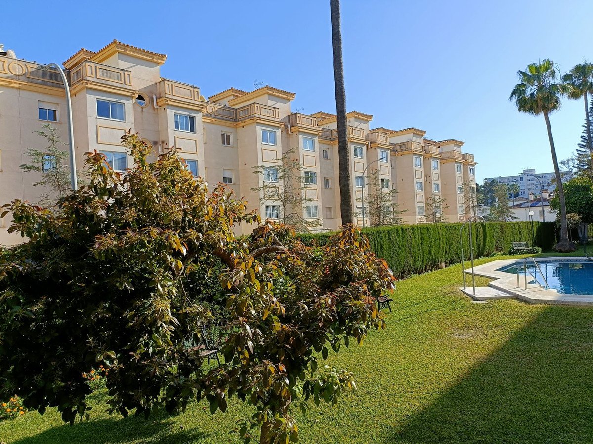 2 Bed Ground Floor Apartment in Torremolinos