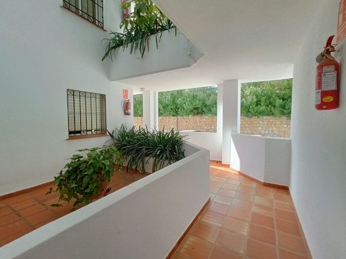 2 Bed Ground Floor Apartment in Torremolinos