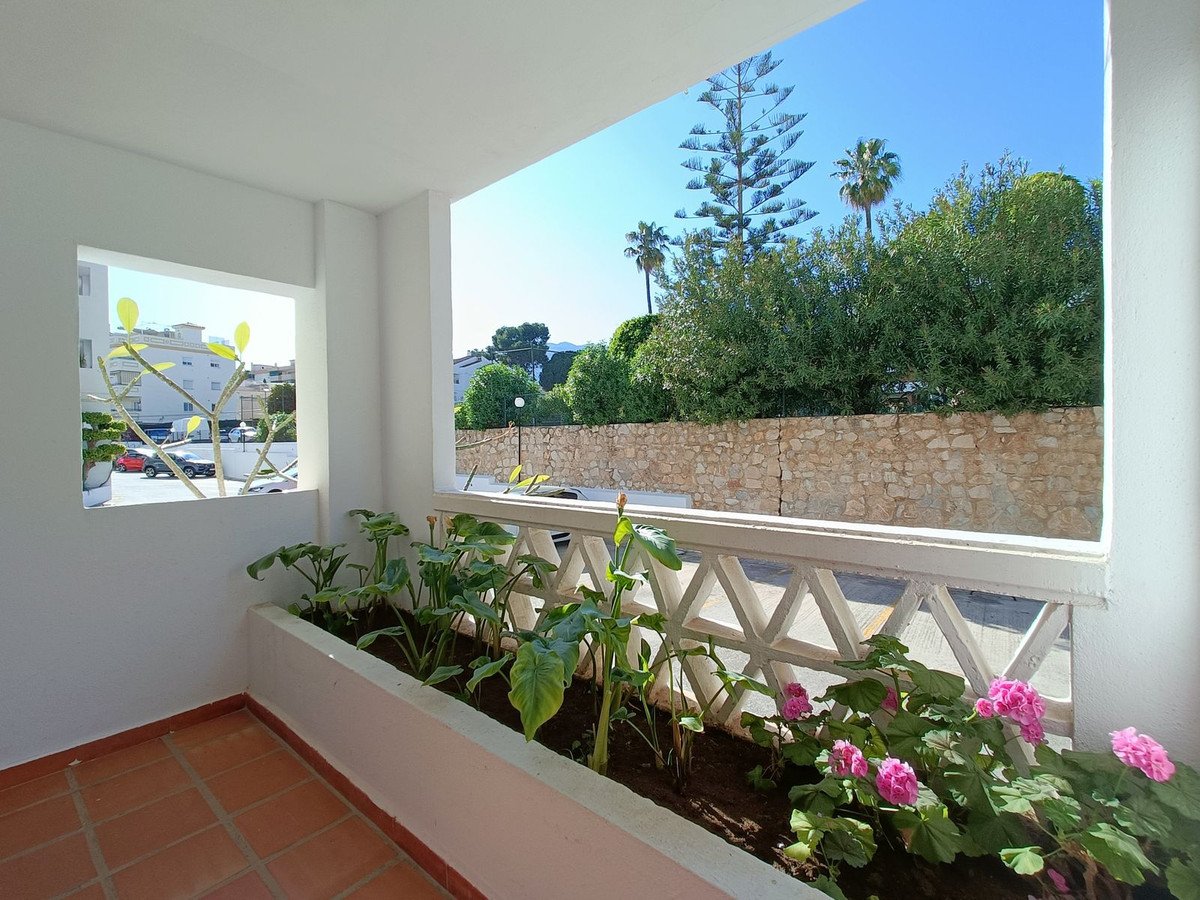2 Bed Ground Floor Apartment in Torremolinos