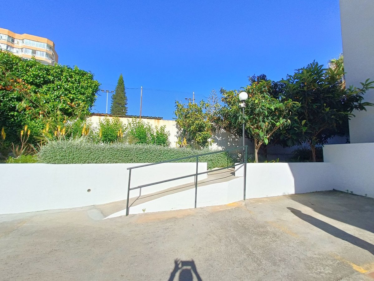 2 Bed Ground Floor Apartment in Torremolinos