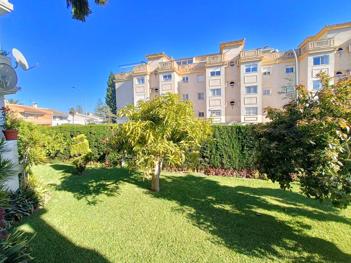 2 Bed Ground Floor Apartment in Torremolinos