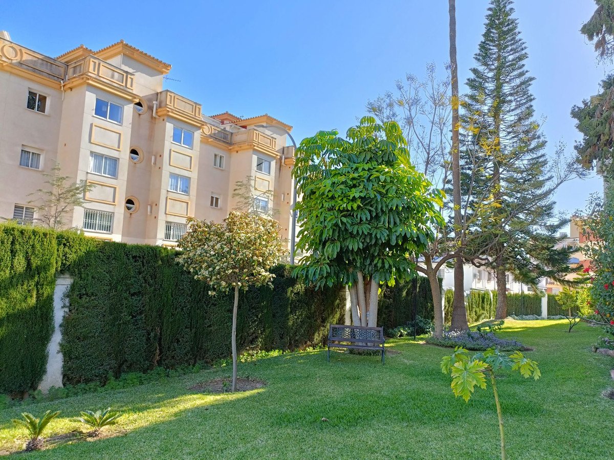 2 Bed Ground Floor Apartment in Torremolinos