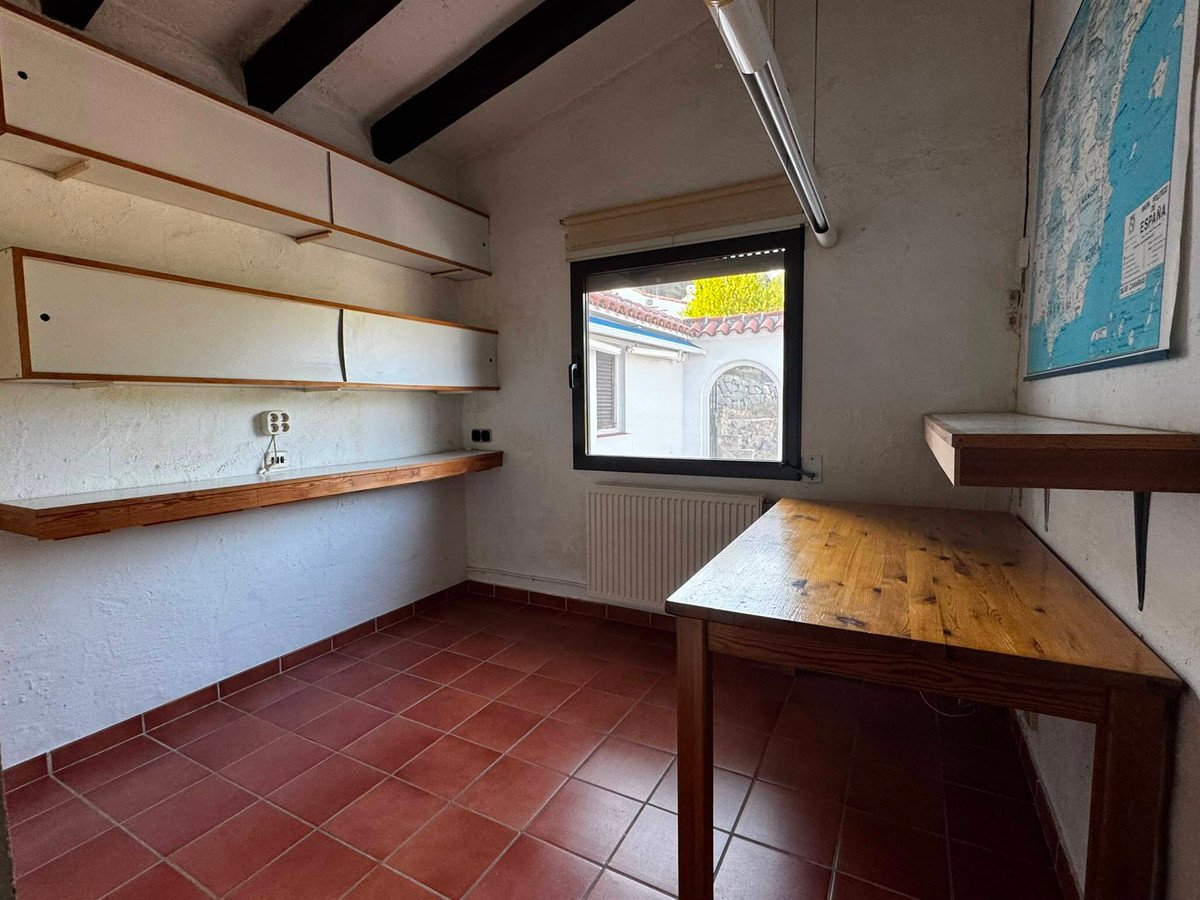 2 Bed Detached Villa in Orba