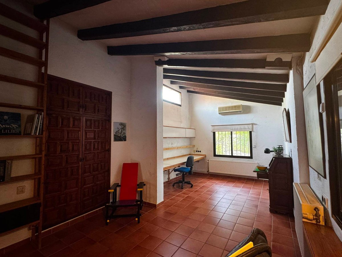 2 Bed Detached Villa in Orba