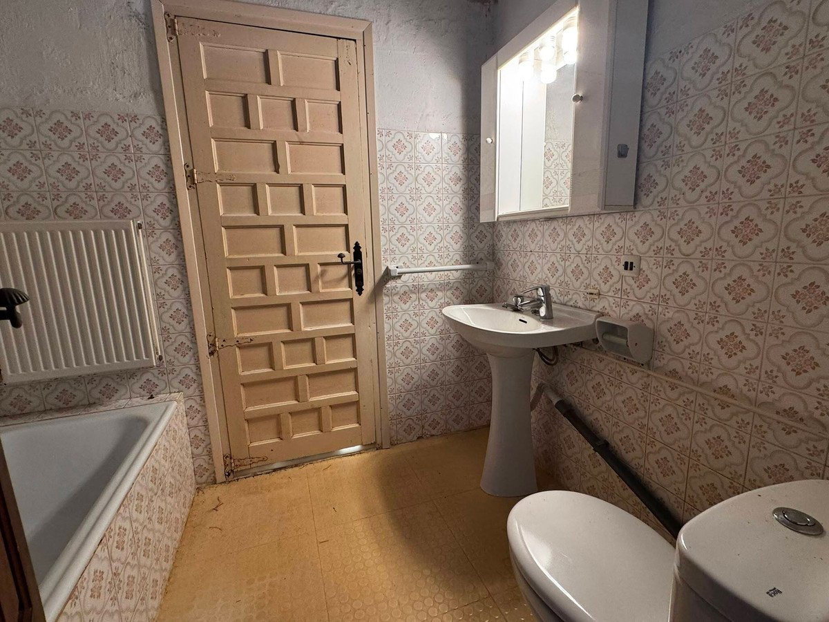 2 Bed Detached Villa in Orba