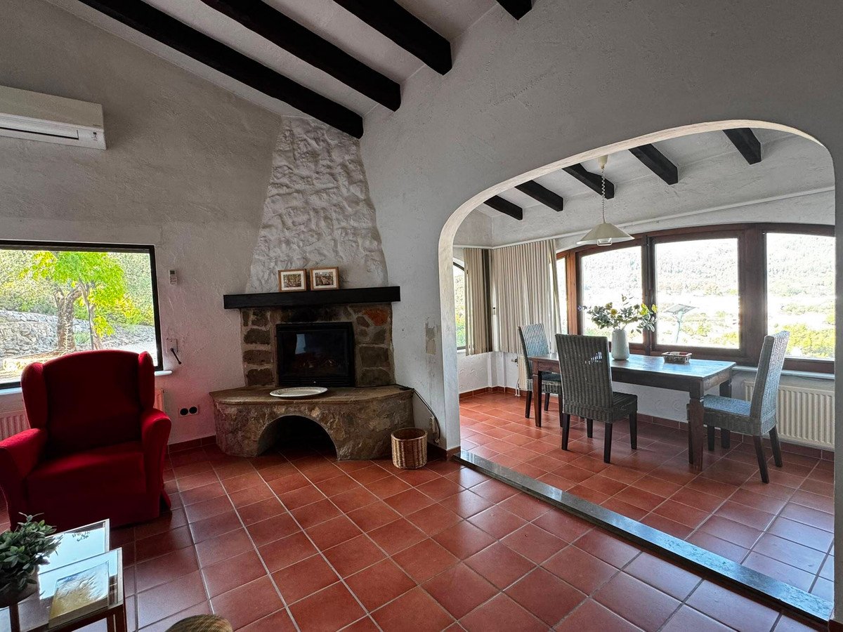 2 Bed Detached Villa in Orba