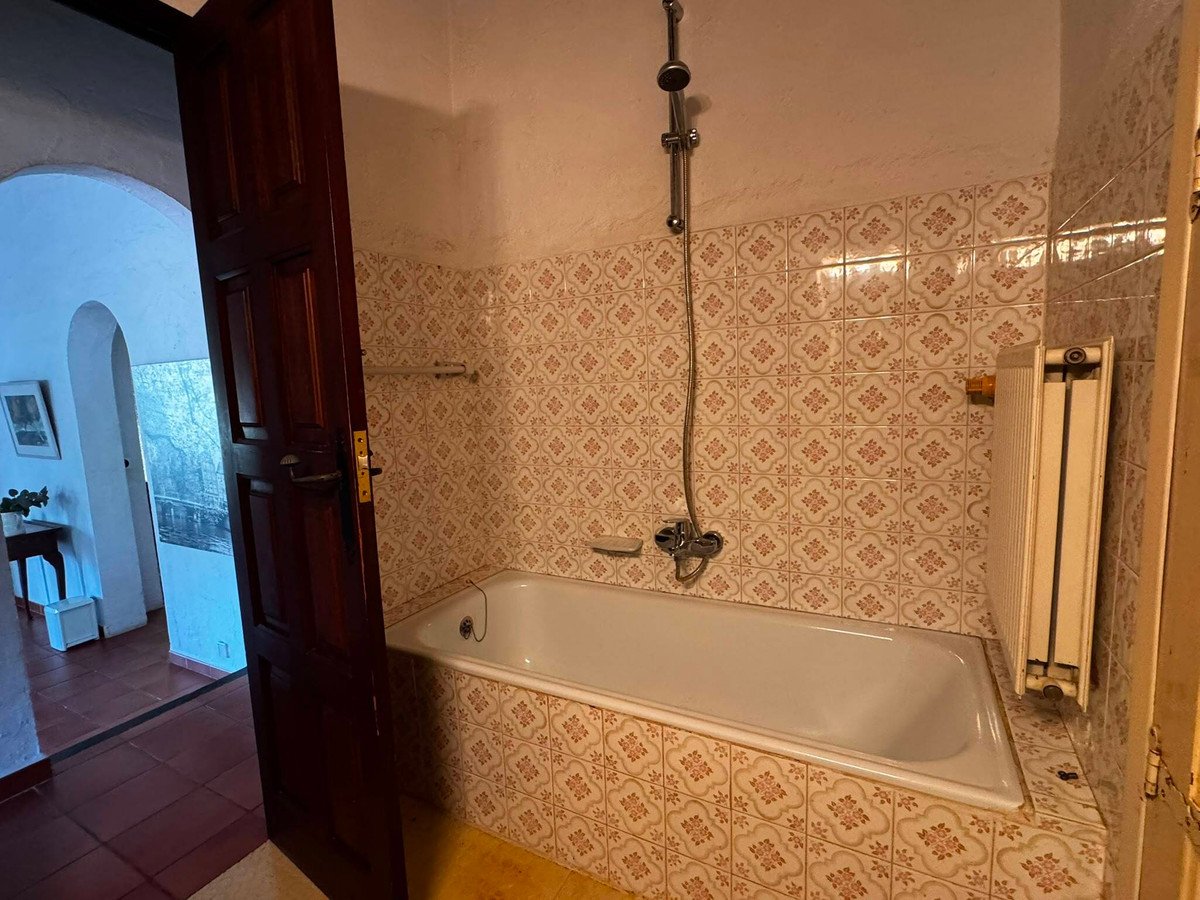 2 Bed Detached Villa in Orba