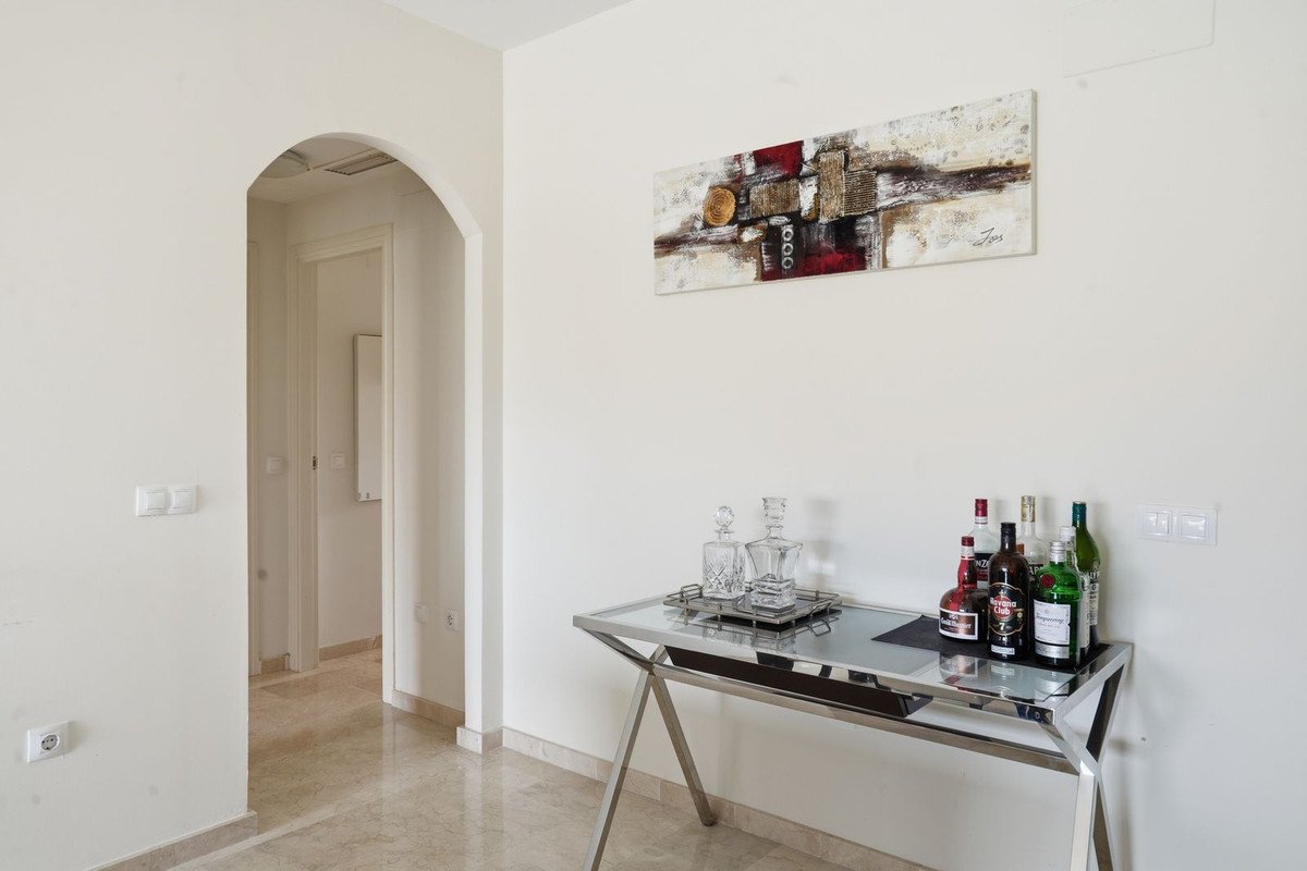 2 Bed Middle Floor Apartment in El Chaparral