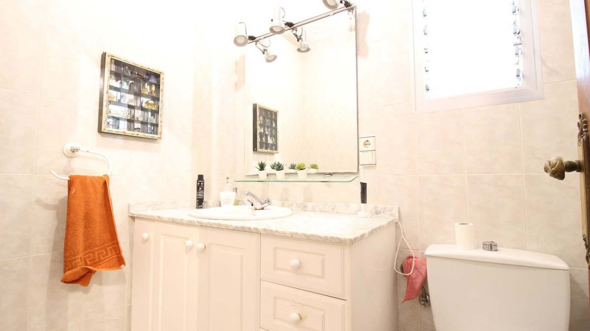 5 Bed Ground Floor Apartment in Denia