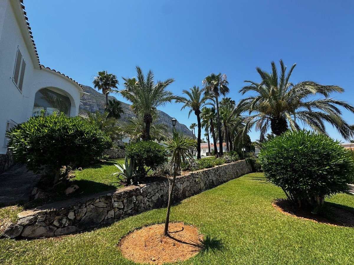 3 Bed Townhouse in Denia