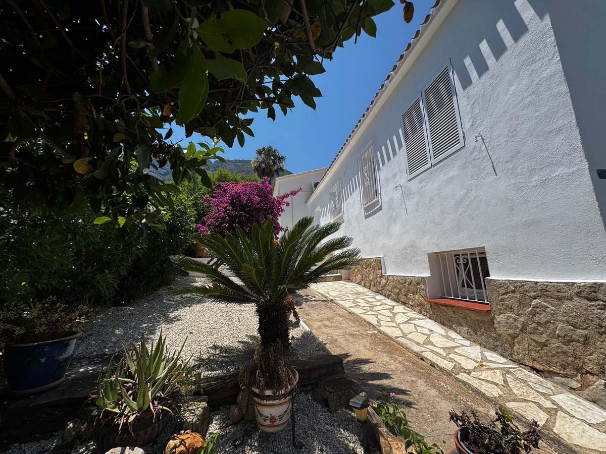 3 Bed Townhouse in Denia
