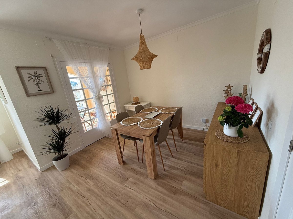 2 Bed Middle Floor Apartment in Javea