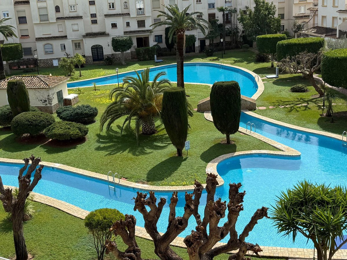 2 Bed Middle Floor Apartment in Javea
