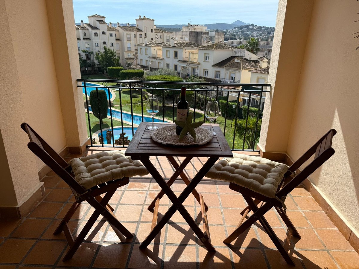 2 Bed Middle Floor Apartment in Javea