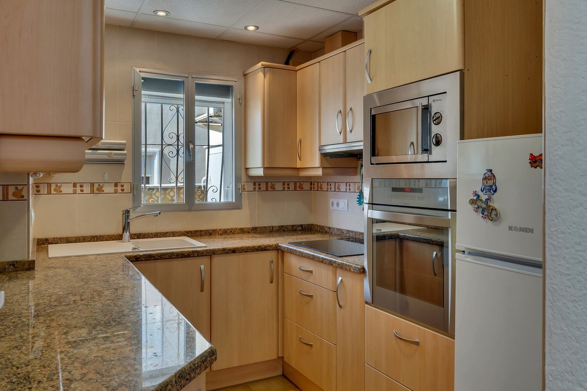 4 Bed Detached Villa in Els Poblets