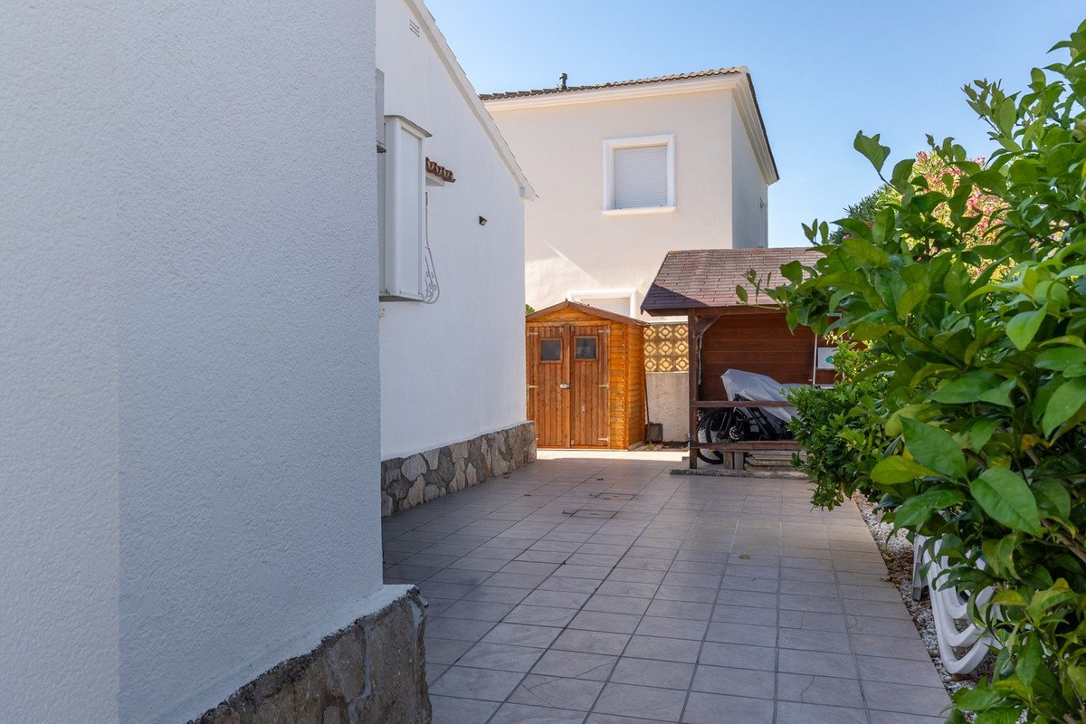 4 Bed Detached Villa in Els Poblets