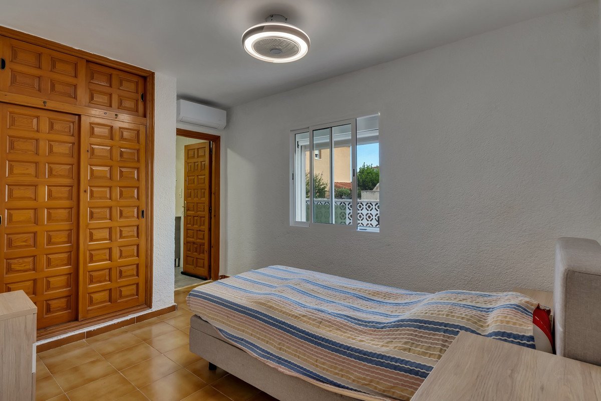 4 Bed Detached Villa in Els Poblets