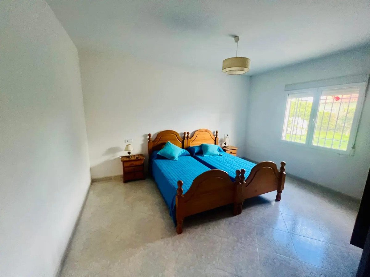 4 Bed Detached Villa in Beniarbeig