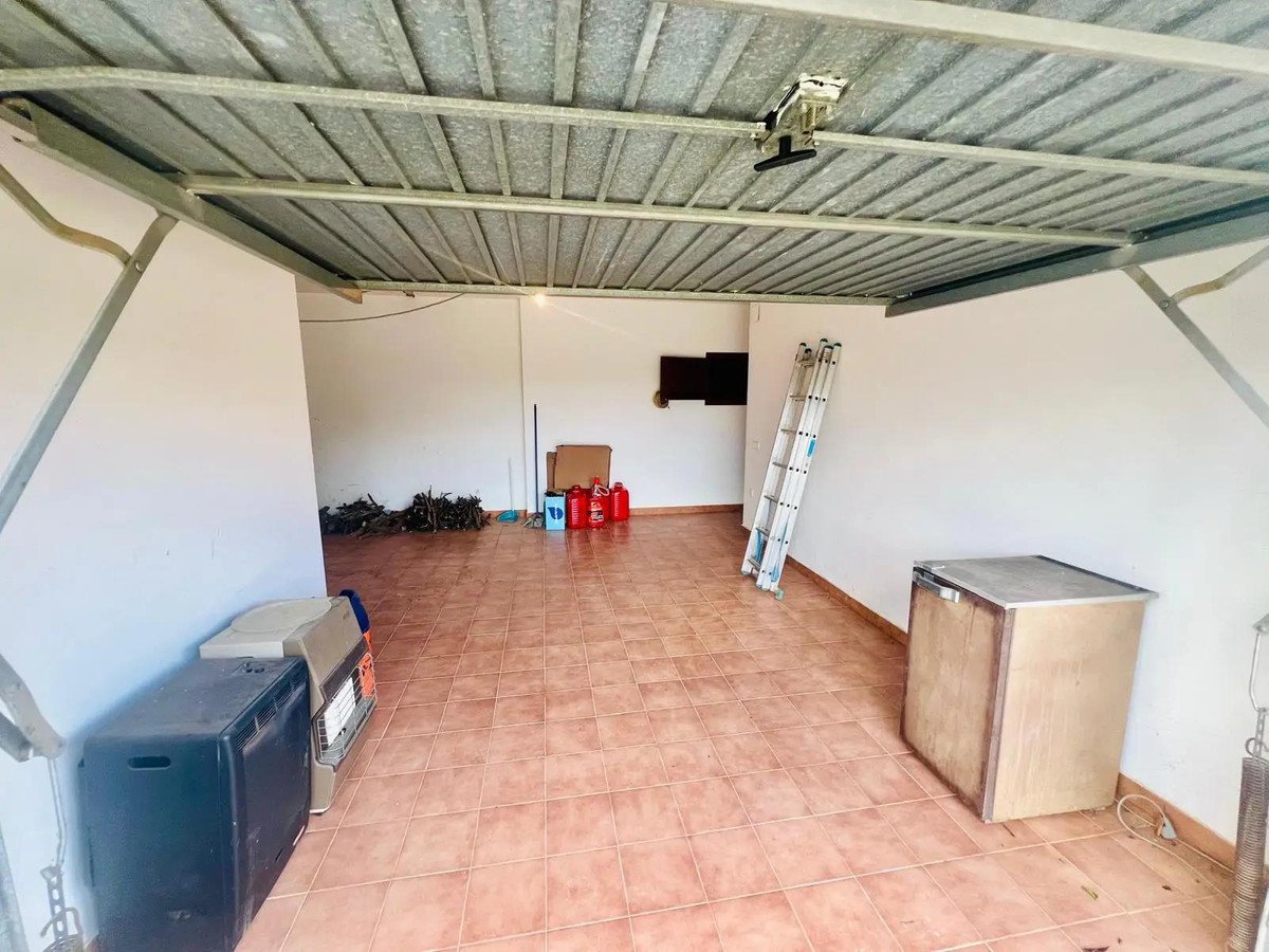 4 Bed Detached Villa in Beniarbeig
