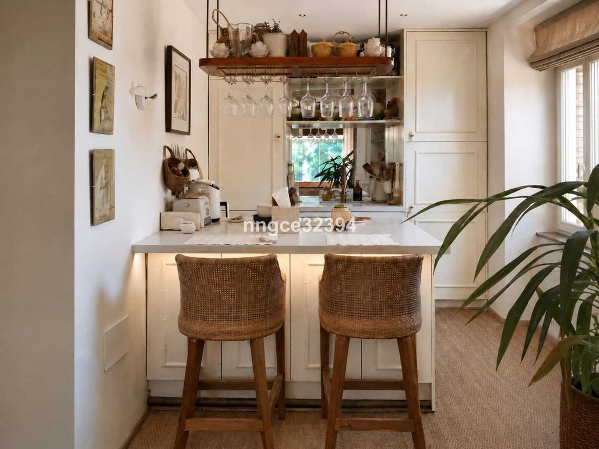 1 Bed Top Floor Apartment in The Golden Mile
