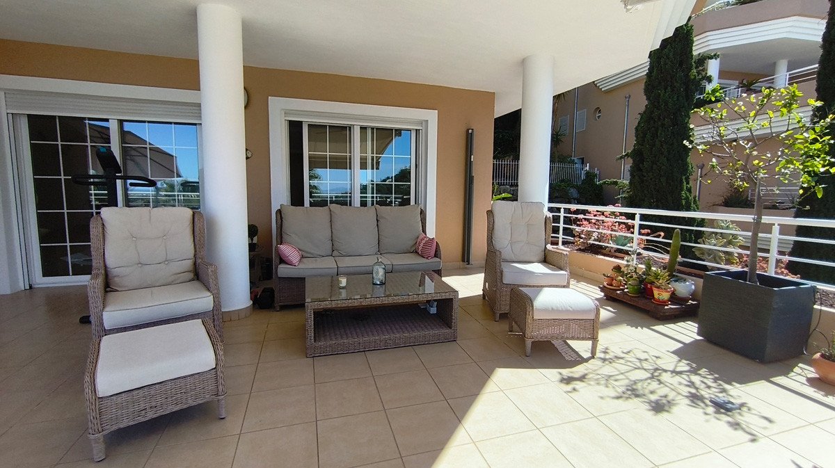 2 Bed Middle Floor Apartment in La Sella Golf