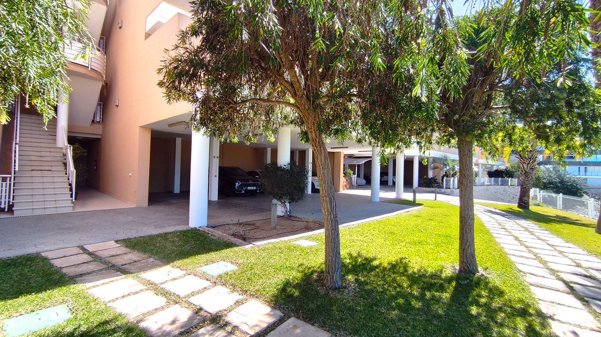 2 Bed Middle Floor Apartment in La Sella Golf