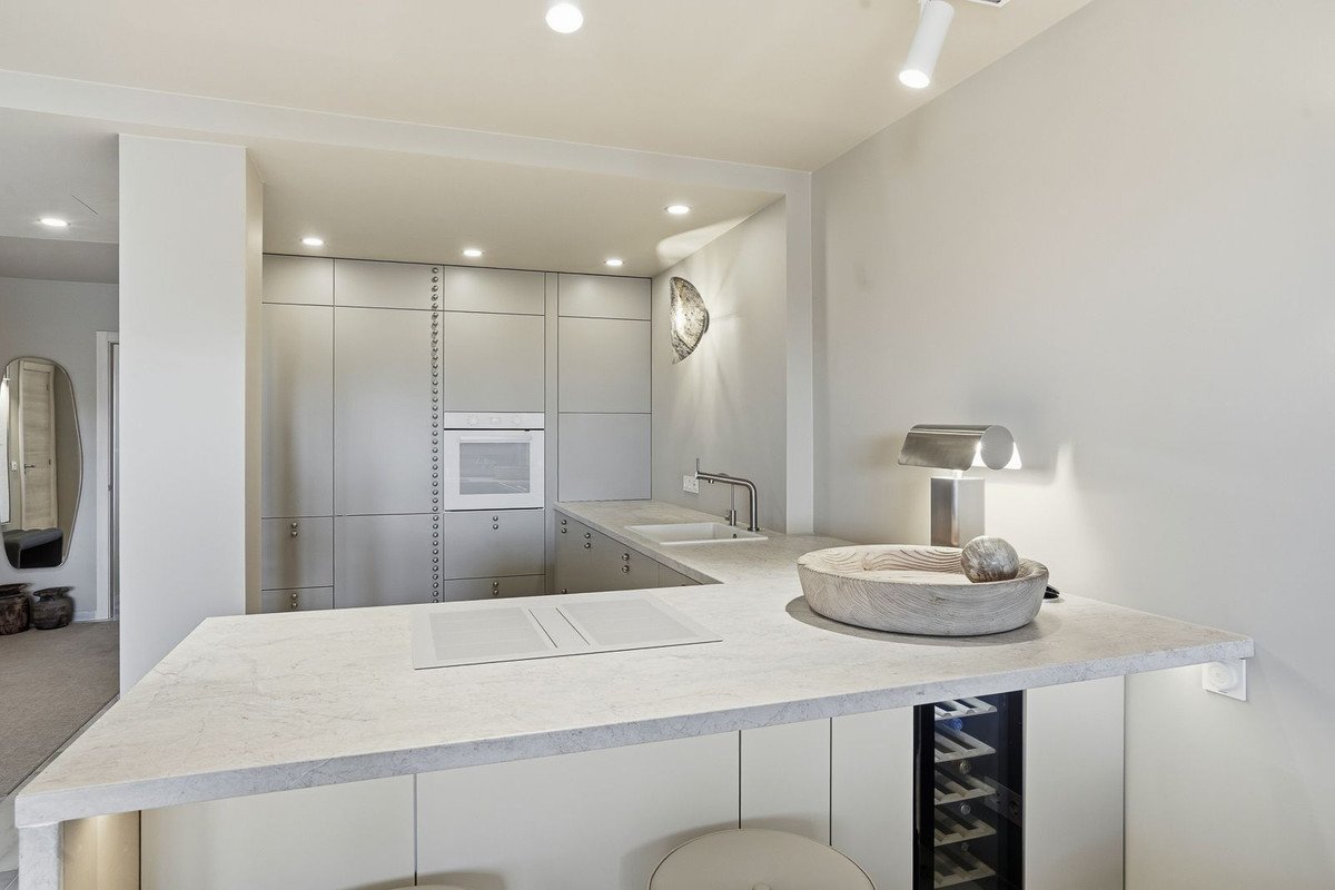 3 Bed Middle Floor Apartment in Calahonda