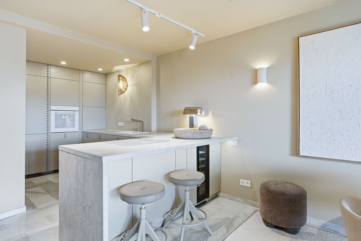 3 Bed Middle Floor Apartment in Calahonda