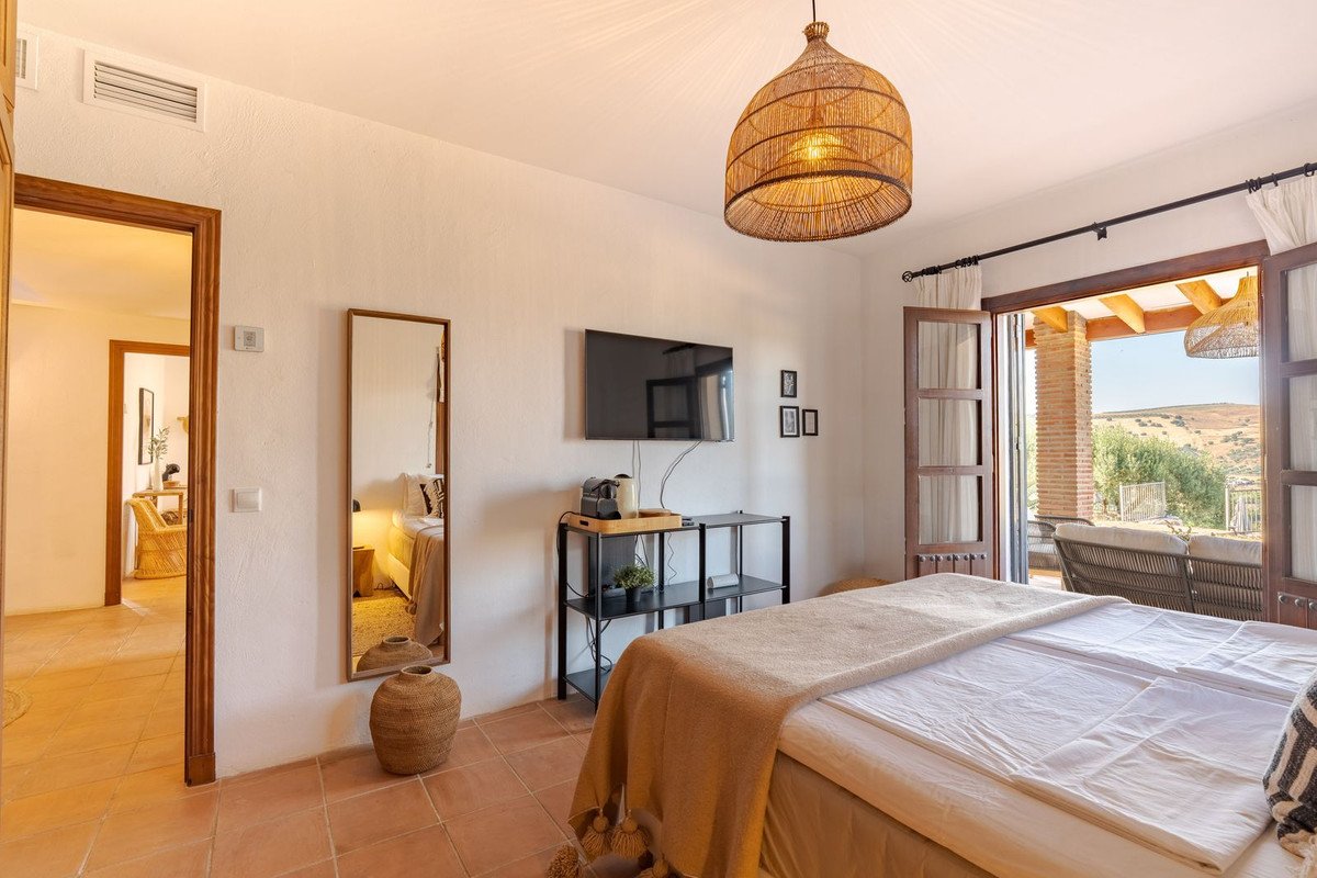 3 Bed Detached Villa in Coín