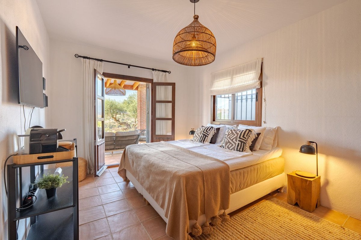 3 Bed Detached Villa in Coín