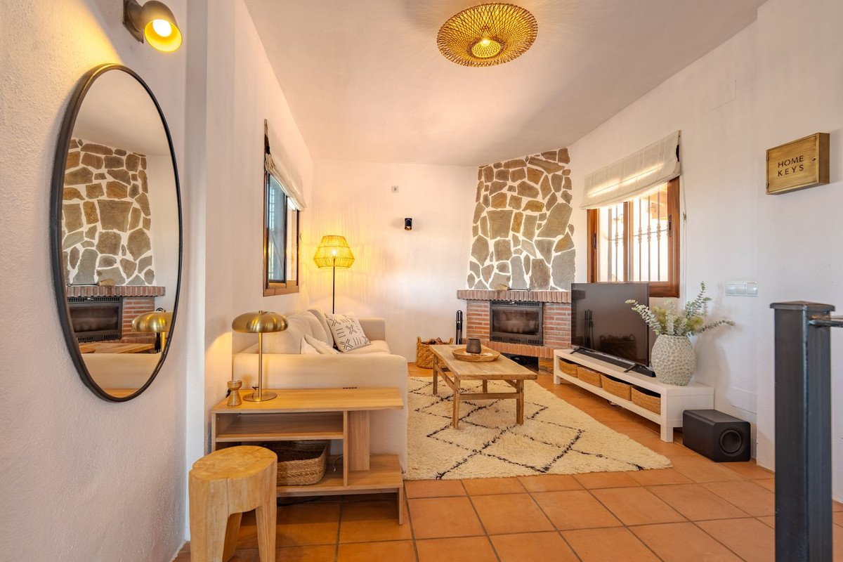3 Bed Detached Villa in Coín