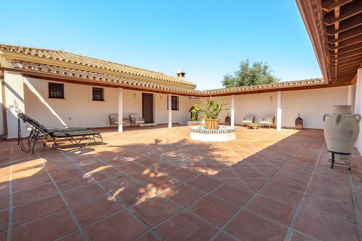 3 Bed Detached Villa in Coín