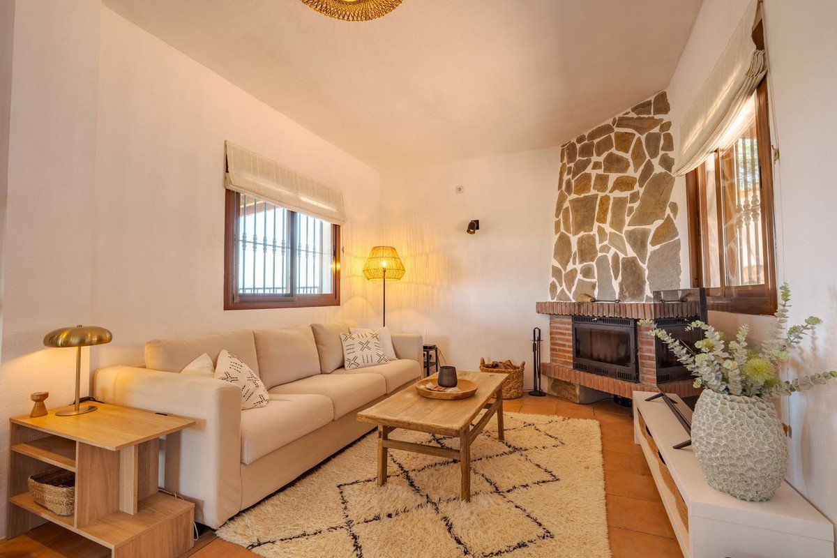 3 Bed Detached Villa in Coín