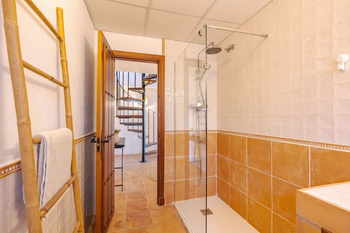 3 Bed Detached Villa in Coín