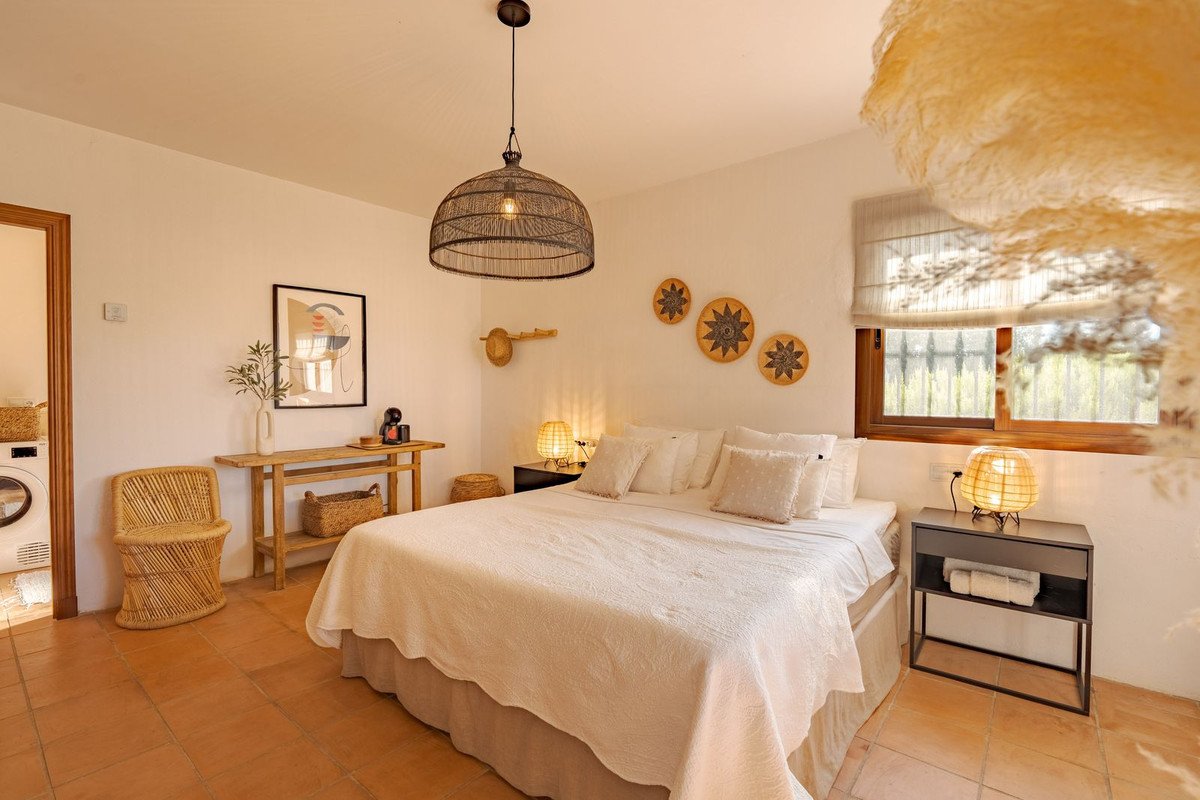 3 Bed Detached Villa in Coín