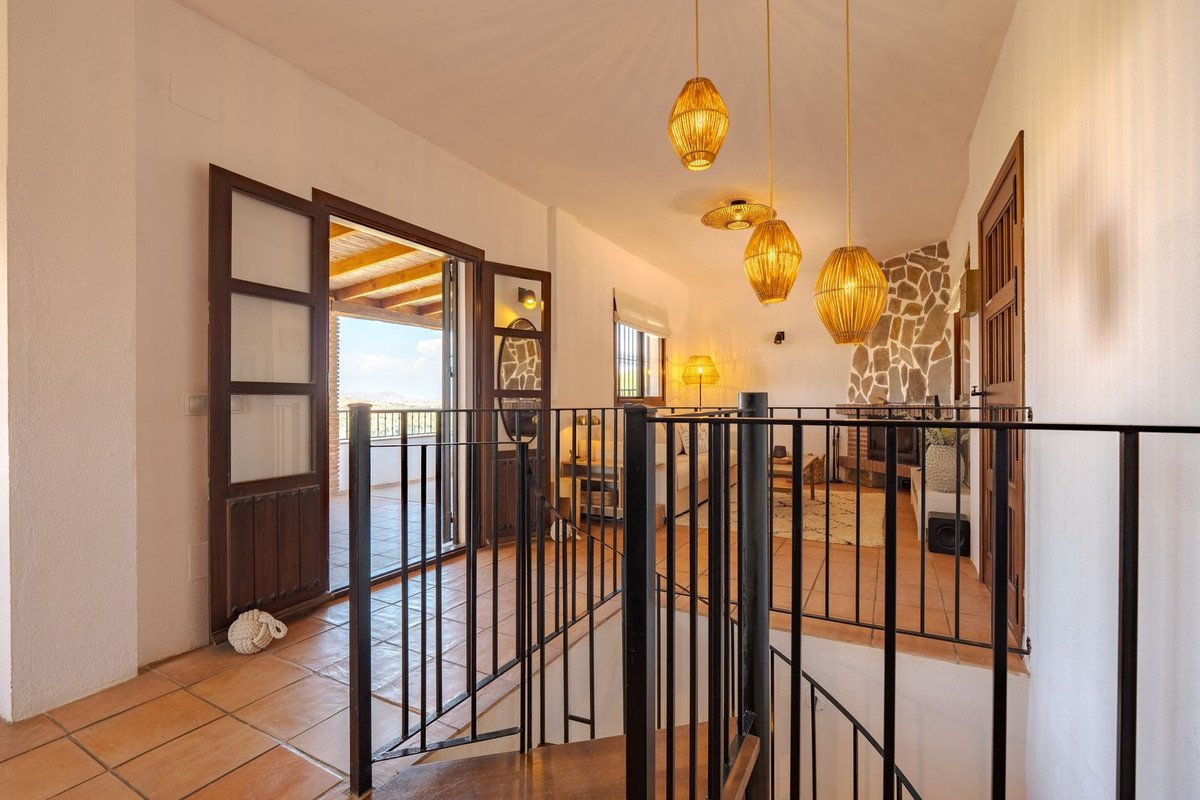 3 Bed Detached Villa in Coín