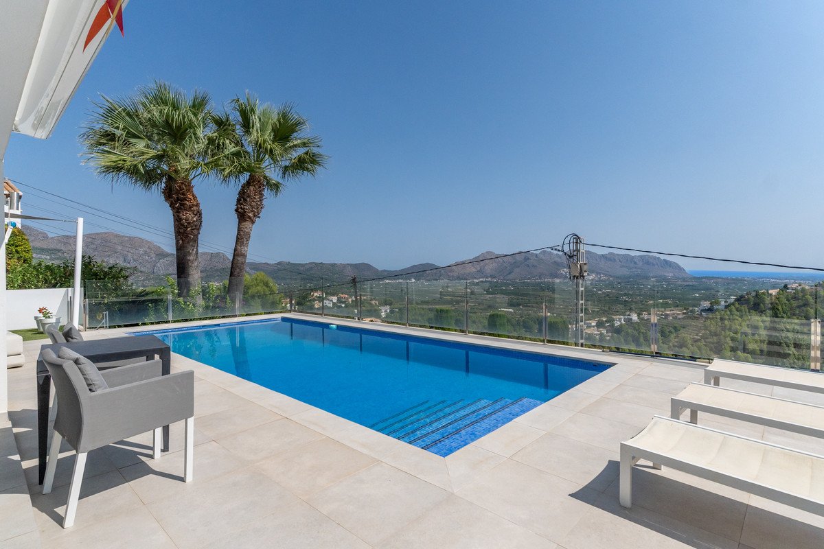 3 Bed Detached Villa in Orba
