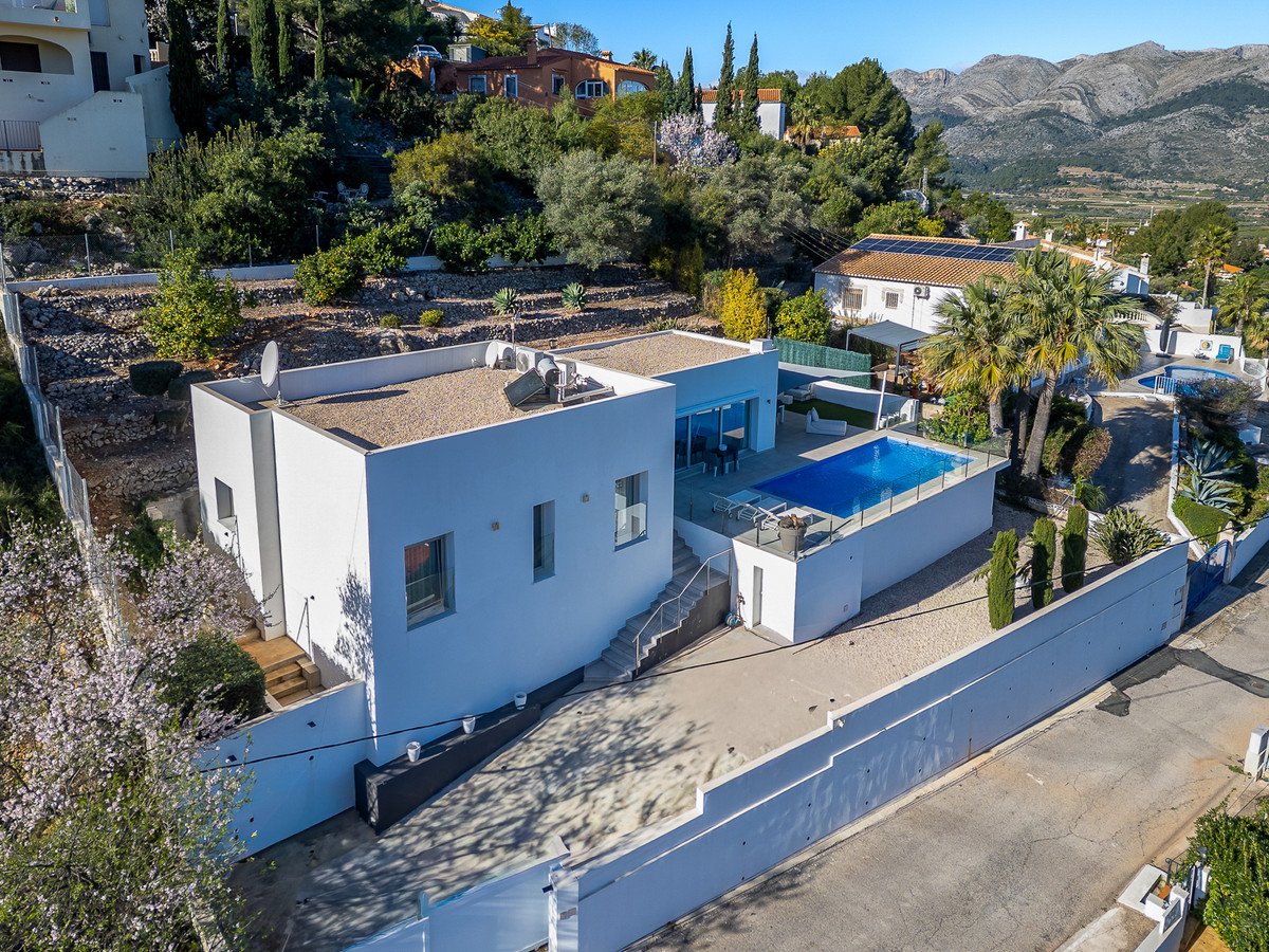 3 Bed Detached Villa in Orba